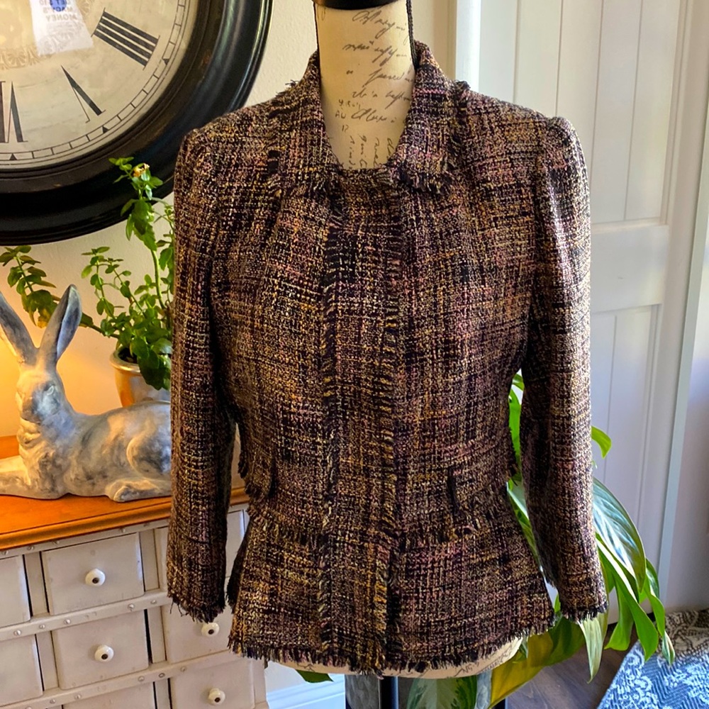 I a lady Trump tweed jacket.